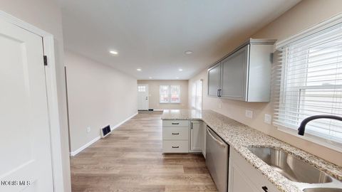 Tiny photo for 110 S Monroe Street, Fremont, OH 43420 (MLS # 10004377)