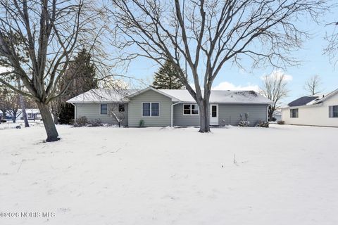 Tiny photo for 808 N Wintergarden Road, Bowling Green, OH 43402 (MLS # 10003362)