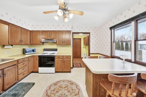 Tiny photo for 808 N Wintergarden Road, Bowling Green, OH 43402 (MLS # 10003362)