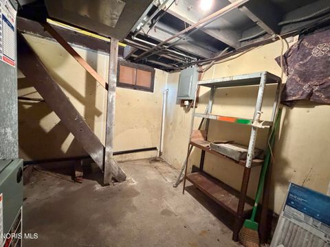 Tiny photo for 1207 Colton Street, Toledo, OH 43609 (MLS # 10006300)