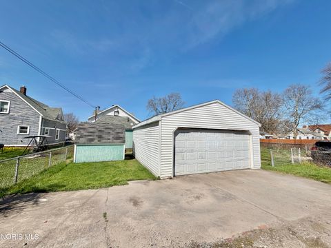 Tiny photo for 1207 Colton Street, Toledo, OH 43609 (MLS # 10006300)