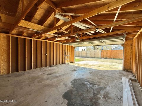 Tiny photo for 1207 Colton Street, Toledo, OH 43609 (MLS # 10006300)