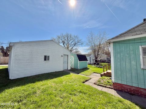 Tiny photo for 1207 Colton Street, Toledo, OH 43609 (MLS # 10006300)