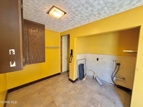 Tiny photo for 1207 Colton Street, Toledo, OH 43609 (MLS # 10006300)