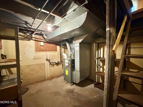 Tiny photo for 1207 Colton Street, Toledo, OH 43609 (MLS # 10006300)