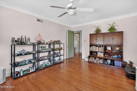 Tiny photo for 2151 Hawthorne Road, Ottawa Hills, OH 43606 (MLS # 10008453)