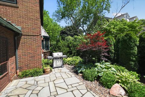 Tiny photo for 2151 Hawthorne Road, Ottawa Hills, OH 43606 (MLS # 10008453)