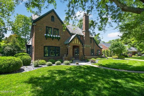 Tiny photo for 2151 Hawthorne Road, Ottawa Hills, OH 43606 (MLS # 10008453)