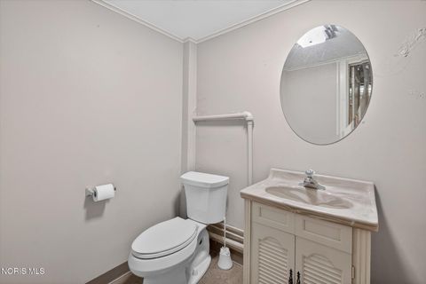 Tiny photo for 2151 Hawthorne Road, Ottawa Hills, OH 43606 (MLS # 10008453)