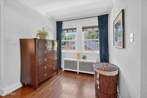 Tiny photo for 2151 Hawthorne Road, Ottawa Hills, OH 43606 (MLS # 10008453)