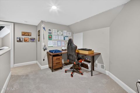 Tiny photo for 2151 Hawthorne Road, Ottawa Hills, OH 43606 (MLS # 10008453)