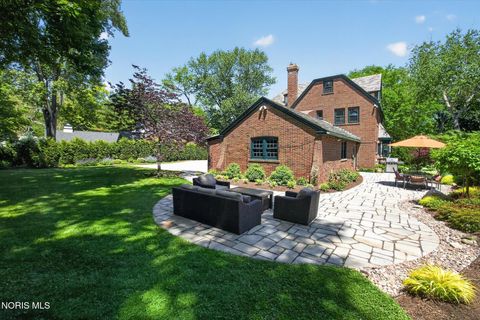 Tiny photo for 2151 Hawthorne Road, Ottawa Hills, OH 43606 (MLS # 10008453)