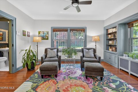 Tiny photo for 2151 Hawthorne Road, Ottawa Hills, OH 43606 (MLS # 10008453)