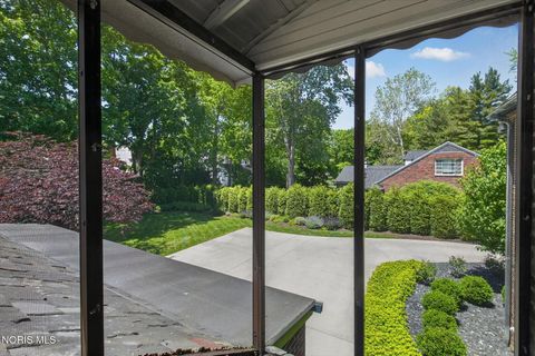 Tiny photo for 2151 Hawthorne Road, Ottawa Hills, OH 43606 (MLS # 10008453)
