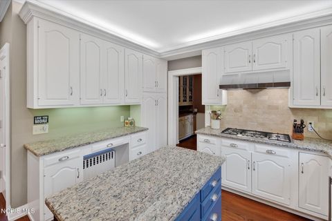 Tiny photo for 2151 Hawthorne Road, Ottawa Hills, OH 43606 (MLS # 10008453)