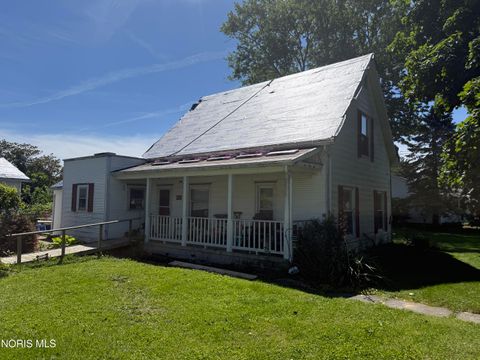 Photo of 147 N Stahl Street, Bradner, OH 43406 (MLS # 10008069)