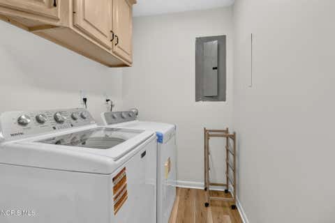 Tiny photo for 1236 Richland Street, Maumee, OH 43537 (MLS # 10011734)