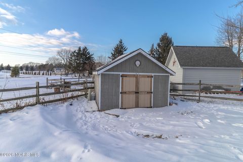 Tiny photo for 1308 Oaktree Court, Oregon, OH 43616 (MLS # 10003883)