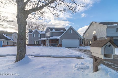 Tiny photo for 1308 Oaktree Court, Oregon, OH 43616 (MLS # 10003883)