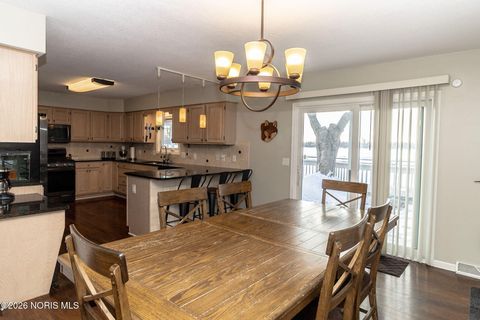 Tiny photo for 1308 Oaktree Court, Oregon, OH 43616 (MLS # 10003883)