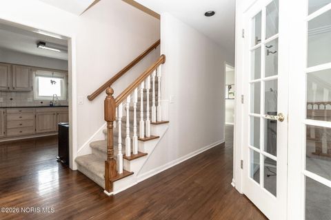 Tiny photo for 1308 Oaktree Court, Oregon, OH 43616 (MLS # 10003883)