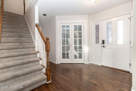 Tiny photo for 1308 Oaktree Court, Oregon, OH 43616 (MLS # 10003883)