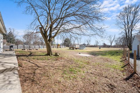 Tiny photo for 11215 Waterville Street, Whitehouse, OH 43571 (MLS # 10004938)