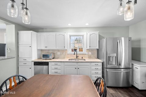 Tiny photo for 11215 Waterville Street, Whitehouse, OH 43571 (MLS # 10004938)