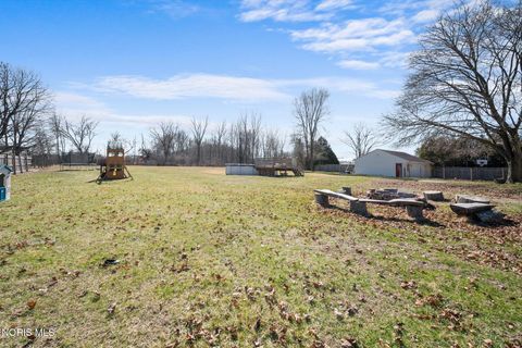 Tiny photo for 11215 Waterville Street, Whitehouse, OH 43571 (MLS # 10004938)