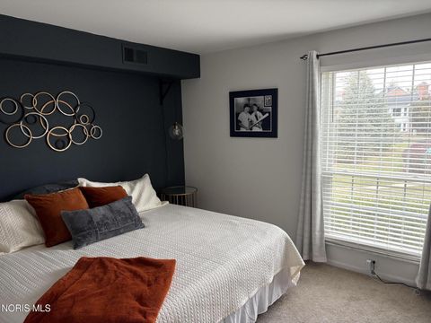 Tiny photo for 5679 Monroe Street #Building 3 Unit 702, Sylvania, OH 43560 (MLS # 10005251)