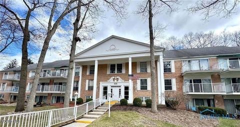 Tiny photo for 5679 Monroe Street #Building 3 Unit 702, Sylvania, OH 43560 (MLS # 10005251)