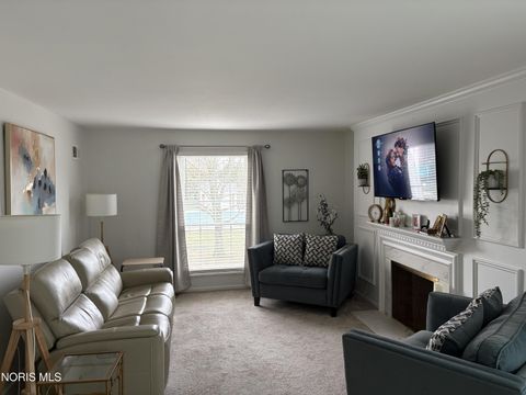 Tiny photo for 5679 Monroe Street #Building 3 Unit 702, Sylvania, OH 43560 (MLS # 10005251)