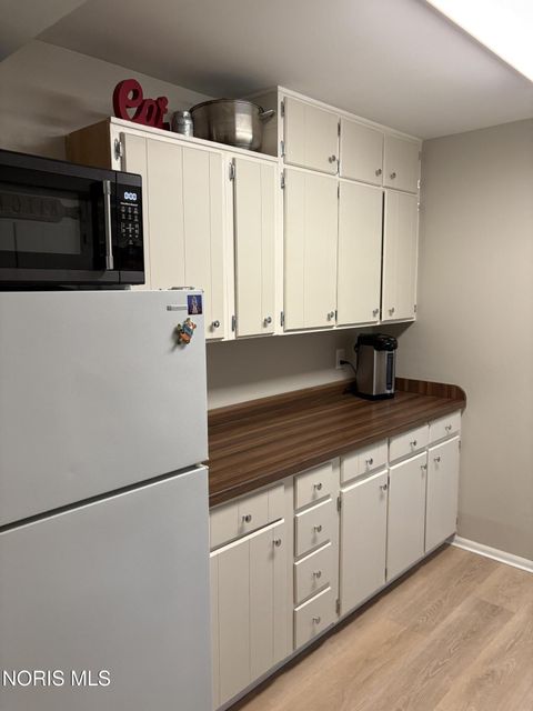 Tiny photo for 5679 Monroe Street #Building 3 Unit 702, Sylvania, OH 43560 (MLS # 10005251)