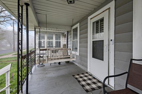 Tiny photo for 1810 Brussels Street, Toledo, OH 43613 (MLS # 10007226)
