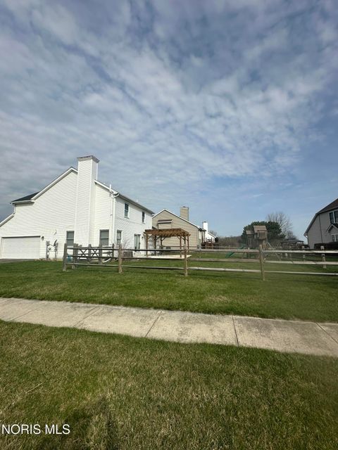 Tiny photo for 7210 W Lake Road, Perrysburg, OH 43551 (MLS # 10005716)