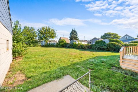 Tiny photo for 2827 126th Street, Toledo, OH 43611 (MLS # 10000226)
