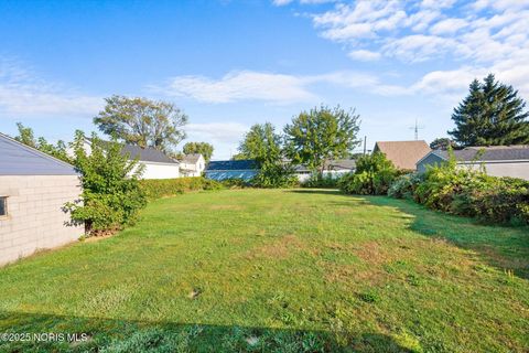 Tiny photo for 2827 126th Street, Toledo, OH 43611 (MLS # 10000226)