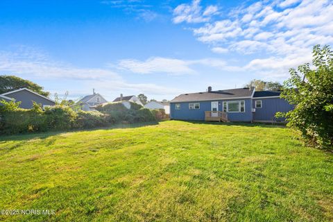 Tiny photo for 2827 126th Street, Toledo, OH 43611 (MLS # 10000226)
