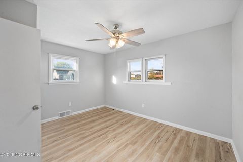 Tiny photo for 2827 126th Street, Toledo, OH 43611 (MLS # 10000226)