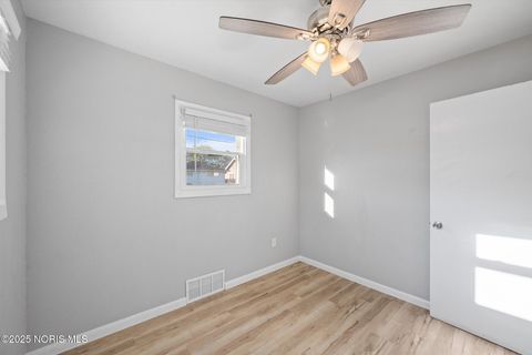 Tiny photo for 2827 126th Street, Toledo, OH 43611 (MLS # 10000226)