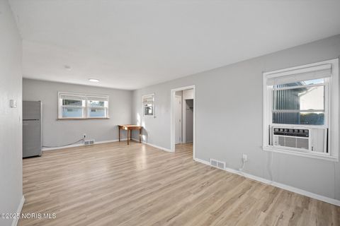Tiny photo for 2827 126th Street, Toledo, OH 43611 (MLS # 10000226)