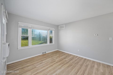 Tiny photo for 2827 126th Street, Toledo, OH 43611 (MLS # 10000226)