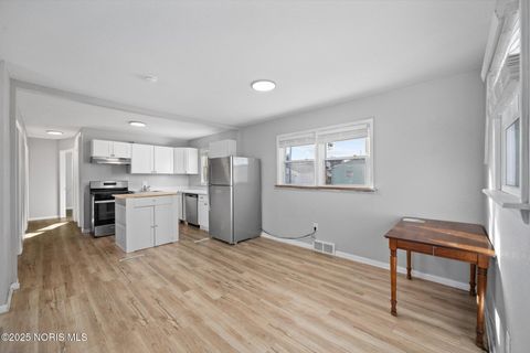 Tiny photo for 2827 126th Street, Toledo, OH 43611 (MLS # 10000226)