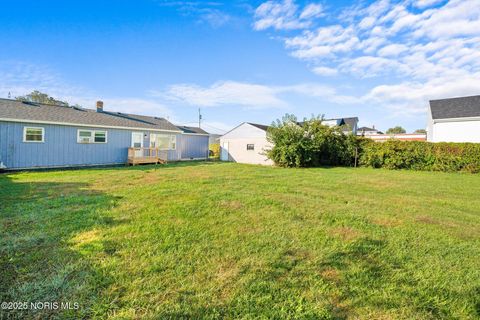 Tiny photo for 2827 126th Street, Toledo, OH 43611 (MLS # 10000226)