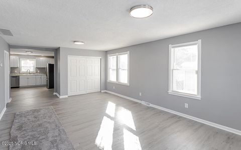 Tiny photo for 102 Silver Maple Drive, Perrysburg, OH 43551 (MLS # 10002229)