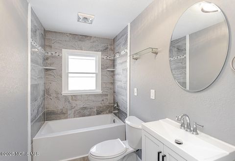 Tiny photo for 102 Silver Maple Drive, Perrysburg, OH 43551 (MLS # 10002229)