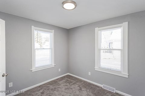 Tiny photo for 102 Silver Maple Drive, Perrysburg, OH 43551 (MLS # 10002229)