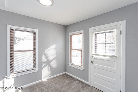 Tiny photo for 102 Silver Maple Drive, Perrysburg, OH 43551 (MLS # 10002229)