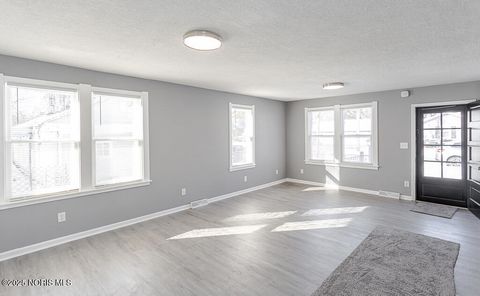 Tiny photo for 102 Silver Maple Drive, Perrysburg, OH 43551 (MLS # 10002229)