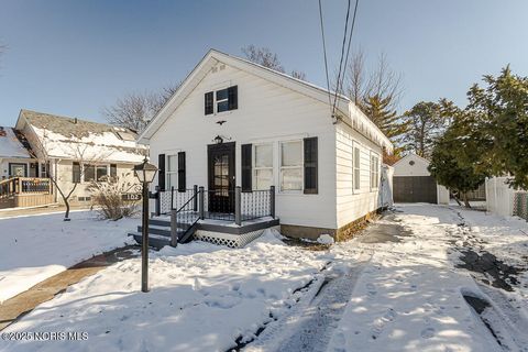 Tiny photo for 102 Silver Maple Drive, Perrysburg, OH 43551 (MLS # 10002229)